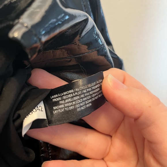 BNWOT Icone vinyl/latex look mini skirt - Picture 4 of 6